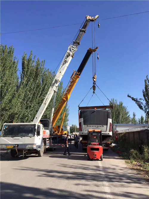 东营区港口集装箱搬运案例